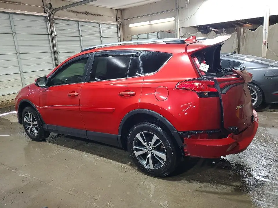 2017 TOYOTA RAV4 XLE  