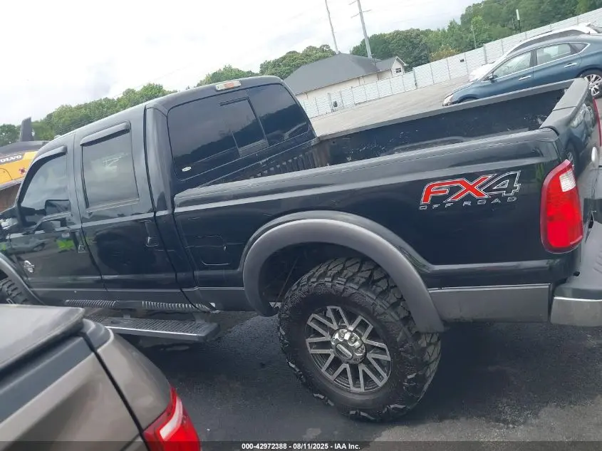 2012 FORD F-250 LARIAT