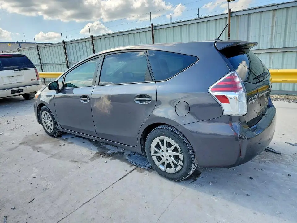 2015 TOYOTA PRIUS V TWO  