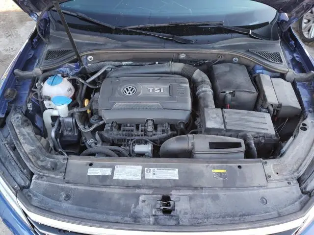 2017 VOLKSWAGEN PASSAT SE