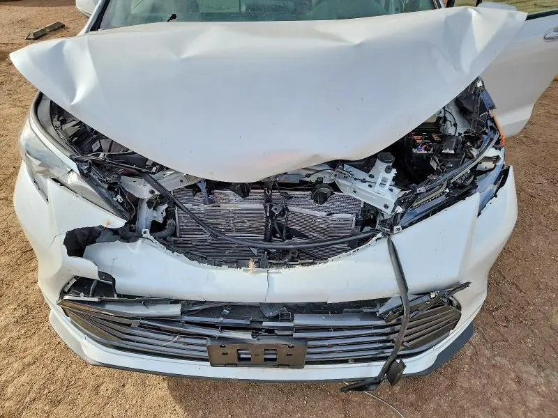 2025 TOYOTA SIENNA PLATINUM 7-PASSENGER  