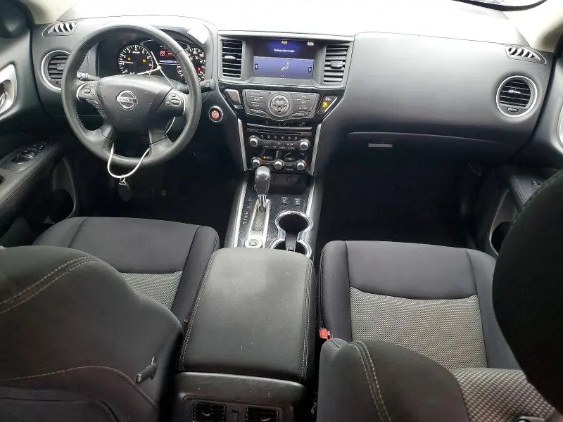 2017 NISSAN PATHFINDER SV  