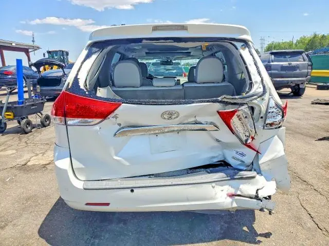 2012 TOYOTA SIENNA XLE 8-PASSENGER  