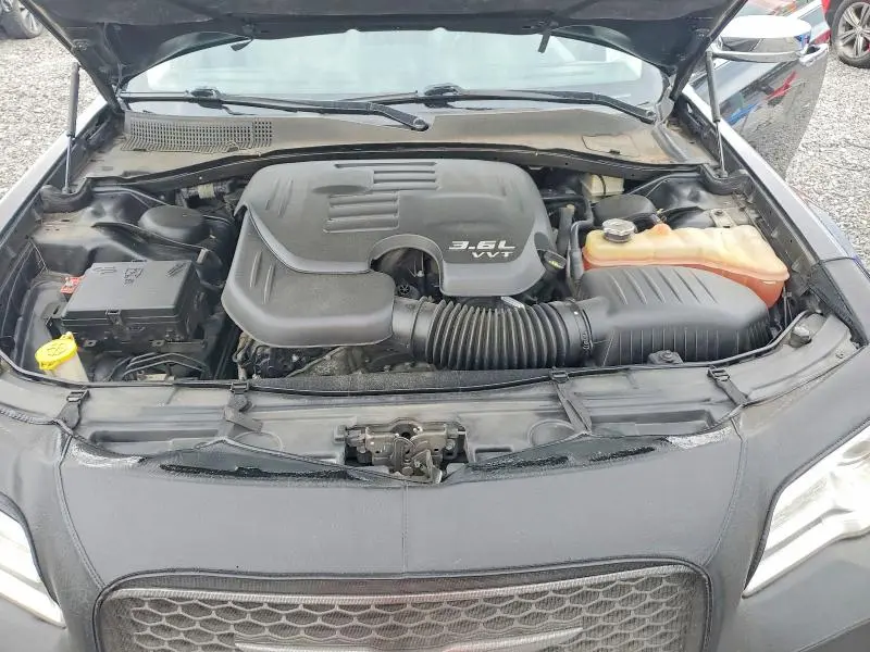 2016 CHRYSLER 300C   