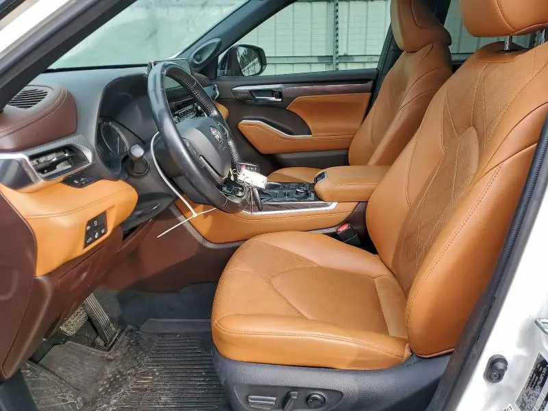 2021 TOYOTA HIGHLANDER PLATINUM  