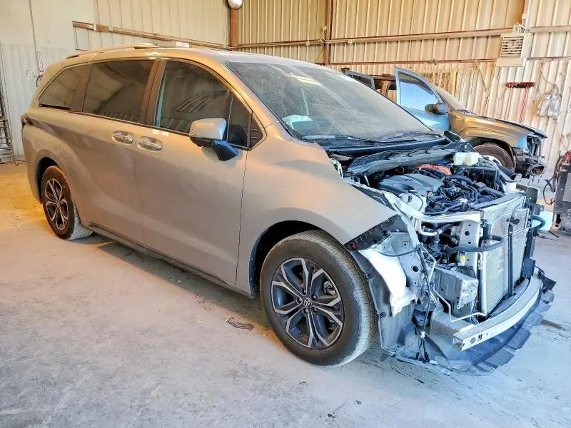 2025 TOYOTA SIENNA LIMITED  