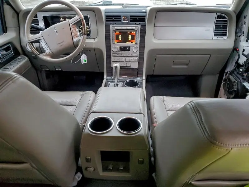2010 LINCOLN NAVIGATOR   