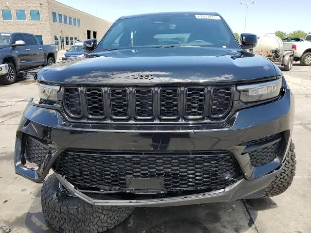 2024 JEEP GRAND CHEROKEE LAREDO  