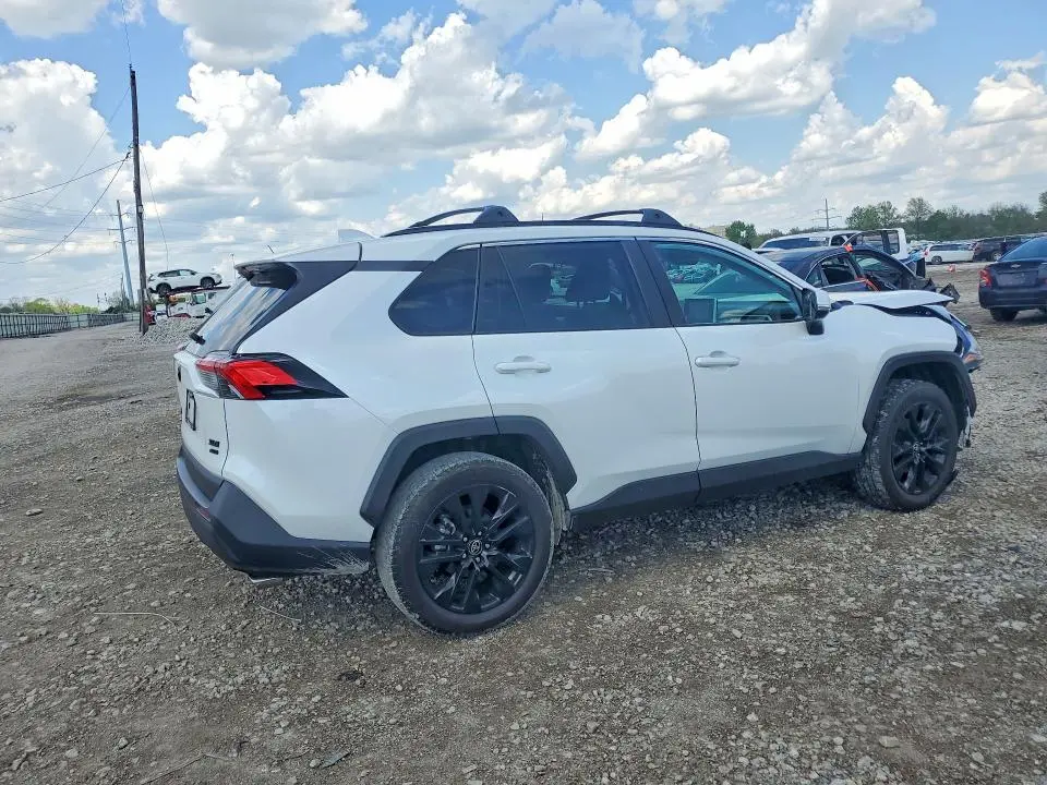 2024 TOYOTA RAV4 XLE PREMIUM  
