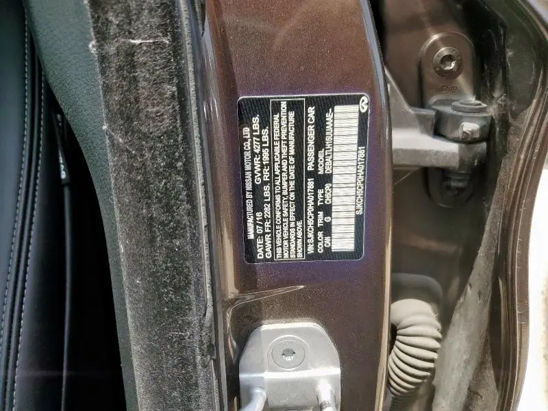 2017 INFINITI QX30 BASE  