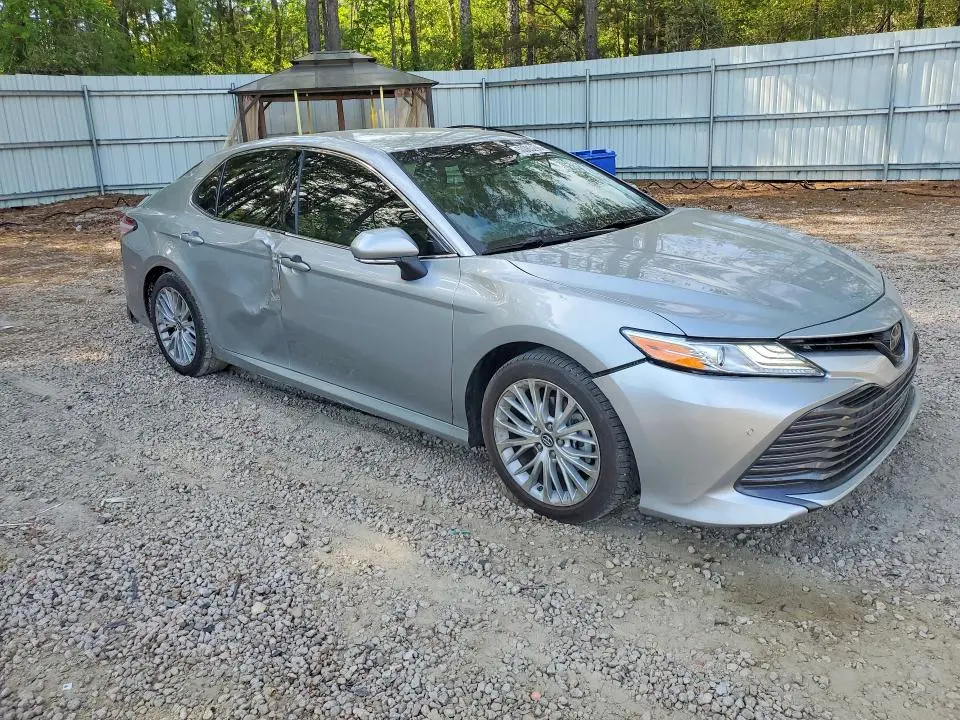 2018 TOYOTA CAMRY XLE  