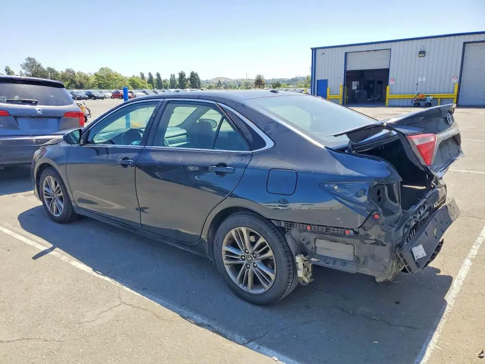 2017 TOYOTA CAMRY SE  