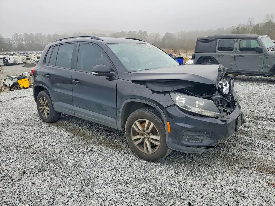2017 VOLKSWAGEN TIGUAN S  
