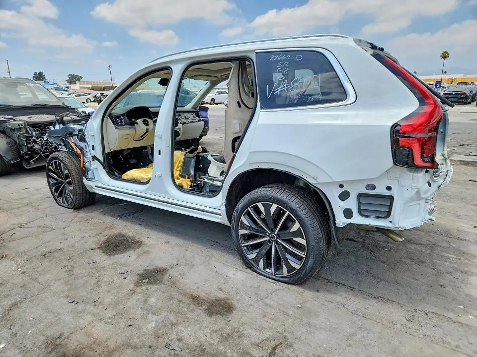 2026 VOLVO XC90 ULTRA  