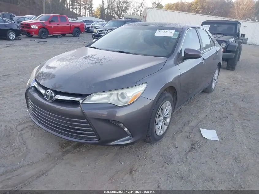 2015 TOYOTA CAMRY LE