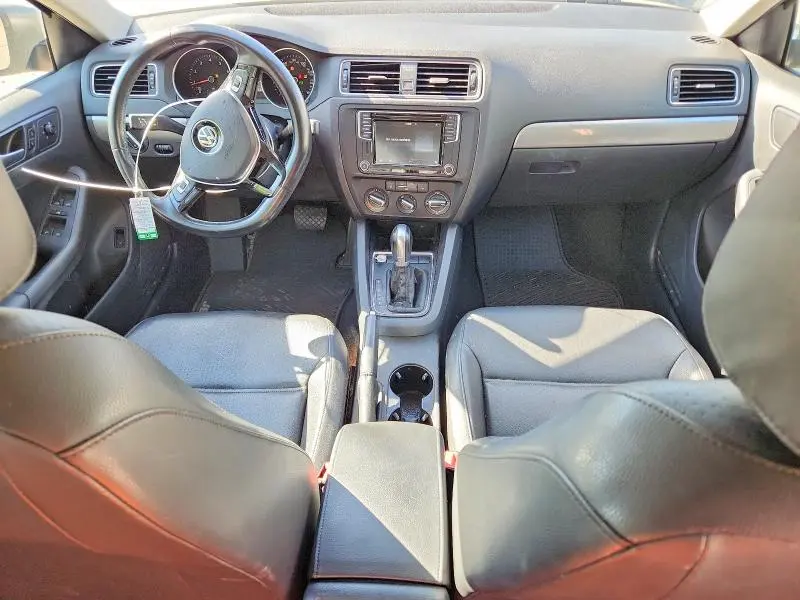 2017 VOLKSWAGEN JETTA SE  