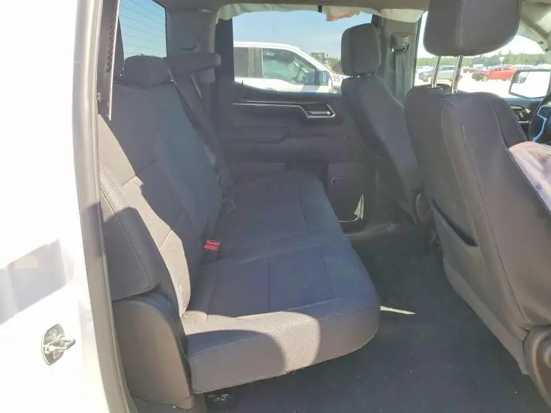 2025 CHEVROLET SILVERADO K1500 LT  