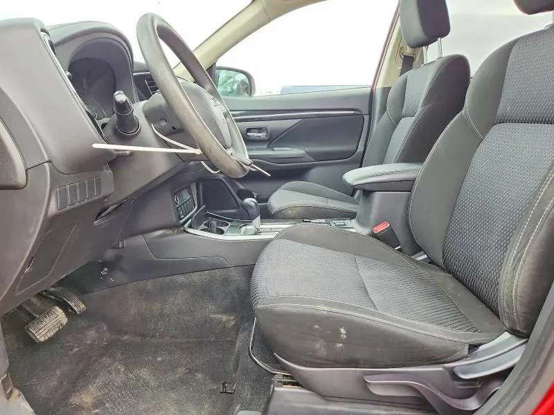 2019 MITSUBISHI OUTLANDER SE  