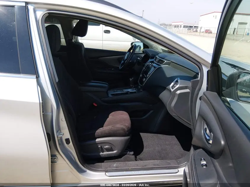2019 NISSAN MURANO SV