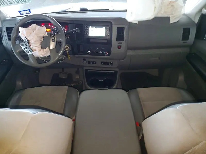 2015 NISSAN NV 3500 HD SV  