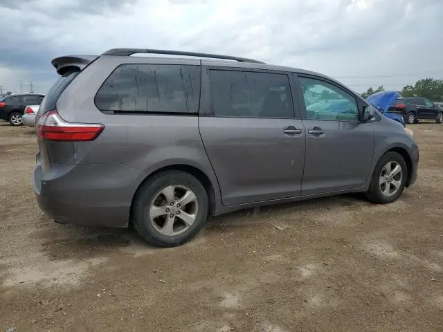 2017 TOYOTA SIENNA LE  