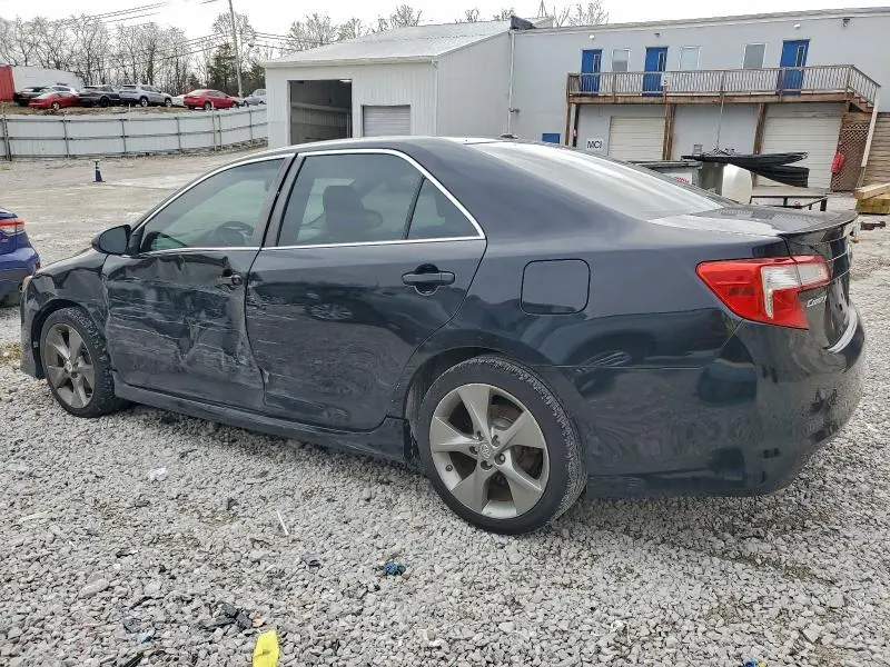 2012 TOYOTA CAMRY SE  