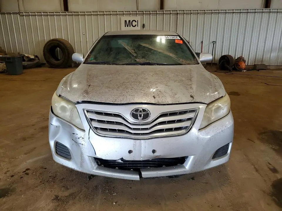 2011 TOYOTA CAMRY LE  