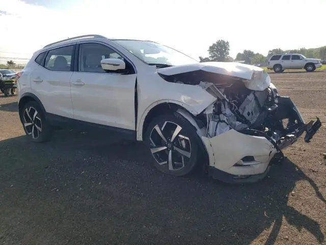 2022 NISSAN ROGUE SPORT SL  