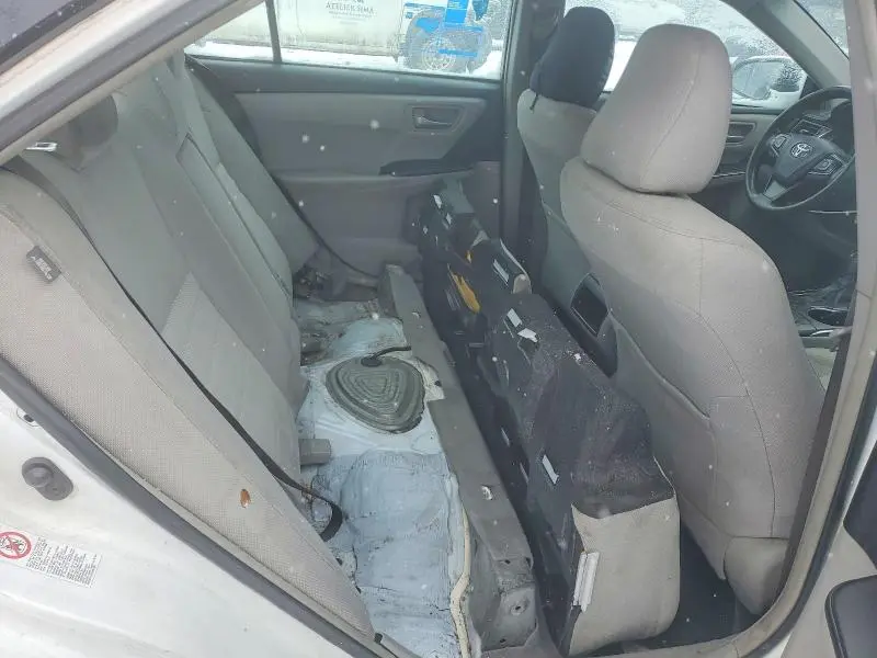 2016 TOYOTA CAMRY LE  