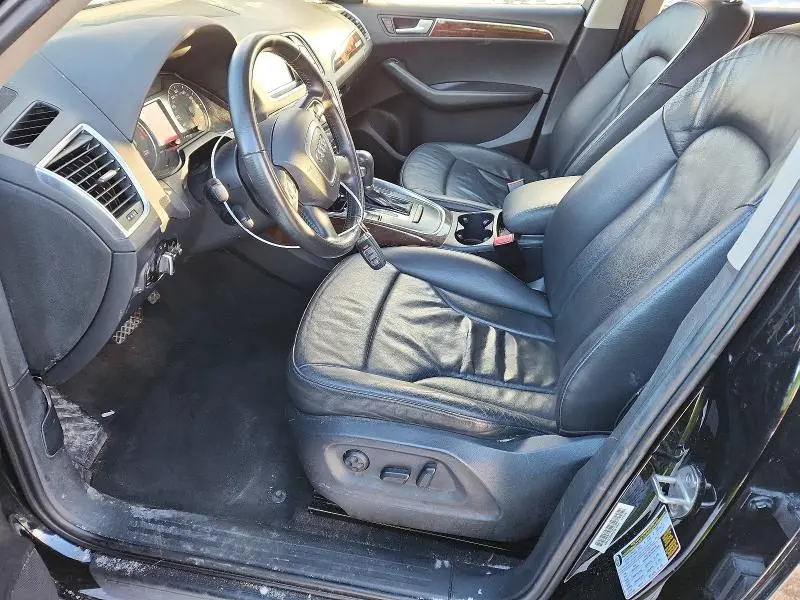 2011 AUDI Q5 PREMIUM  