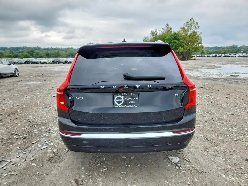 2024 VOLVO XC90 CORE  