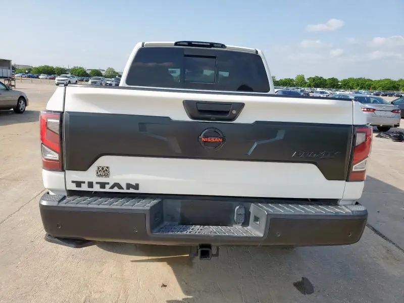 2021 NISSAN TITAN SV  