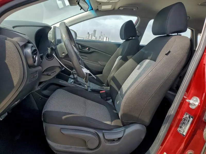 2023 HYUNDAI KONA SE  