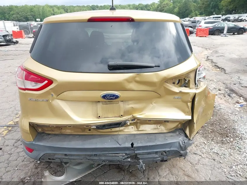 2015 FORD ESCAPE SE
