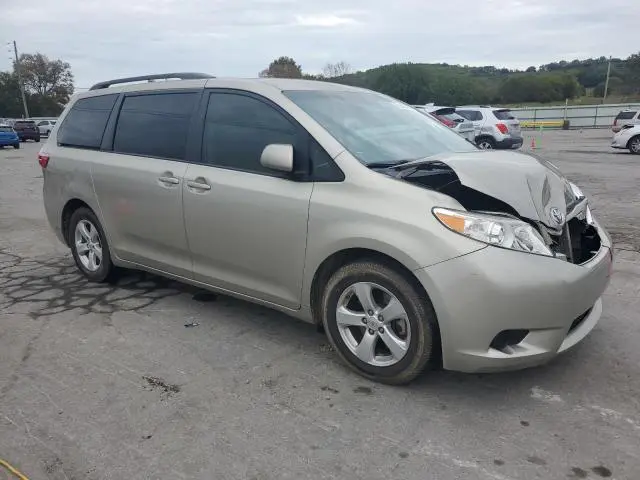 2015 TOYOTA SIENNA LE
