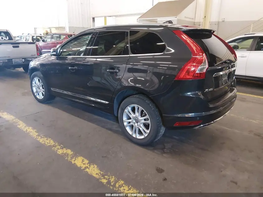 2015 VOLVO XC60  