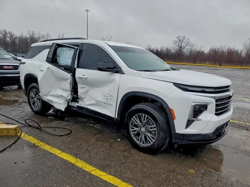 2025 CHEVROLET TRAVERSE LT  