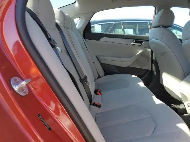 2018 HYUNDAI SONATA SE  