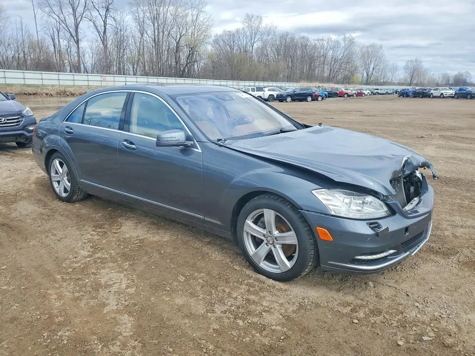 2011 MERCEDES-BENZ S 550  