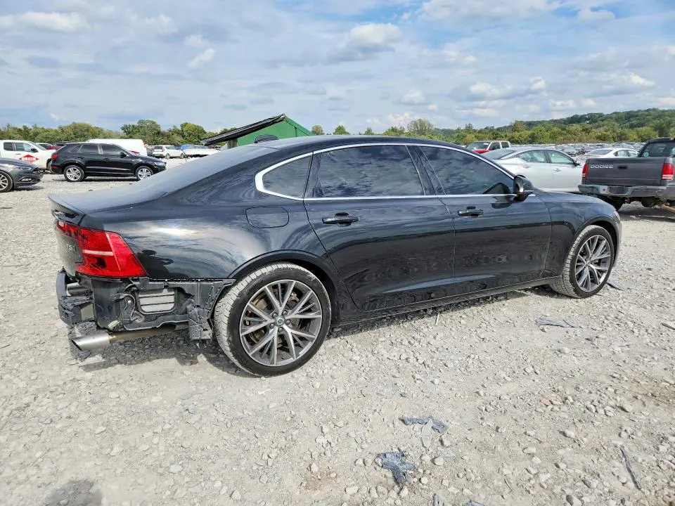 2018 VOLVO S90 T5 MOMENTUM  