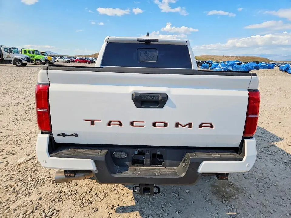 2025 TOYOTA TACOMA TRD SPORT  