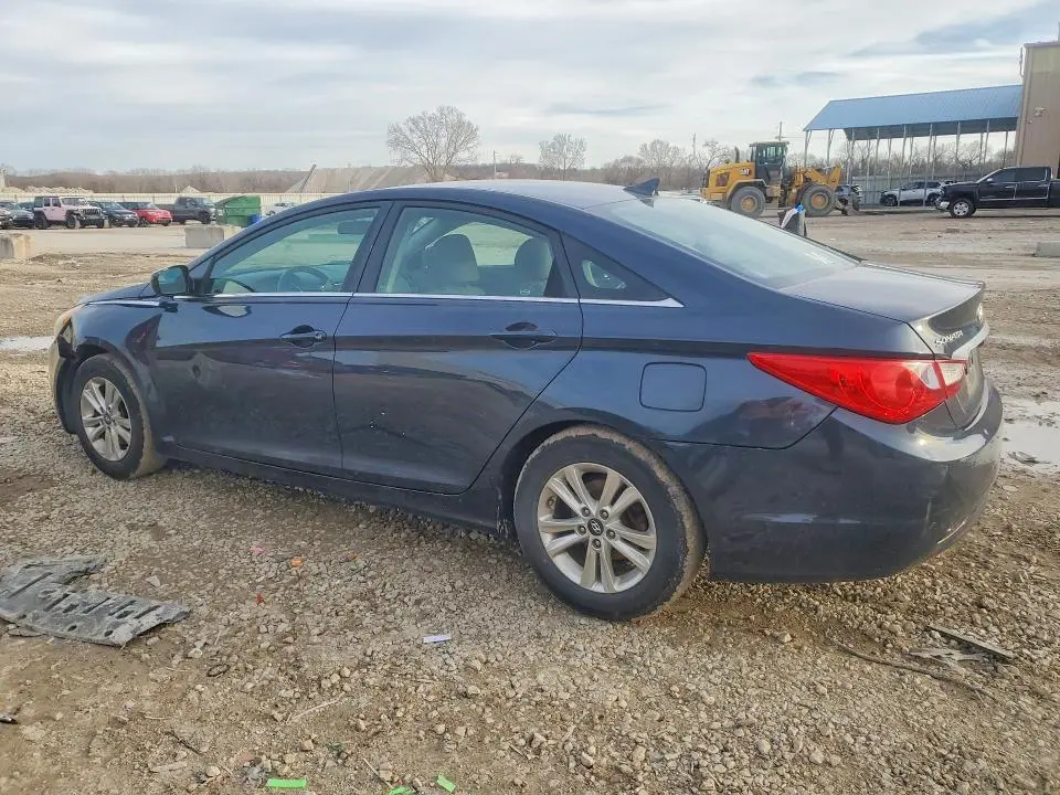 2011 HYUNDAI SONATA GLS  