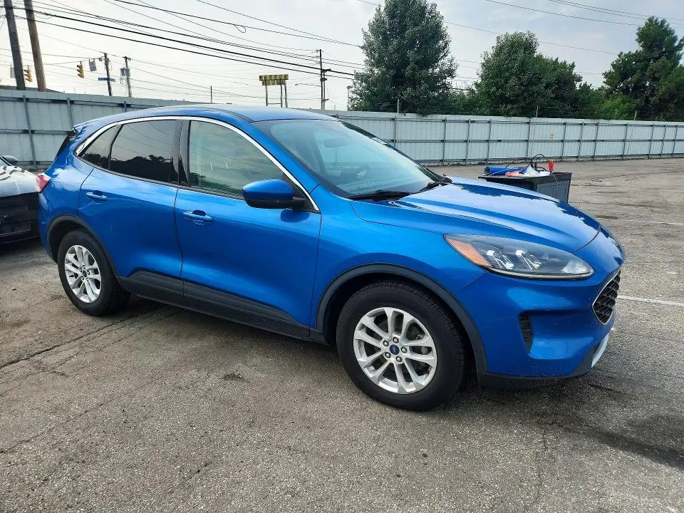 2020 FORD ESCAPE SE  