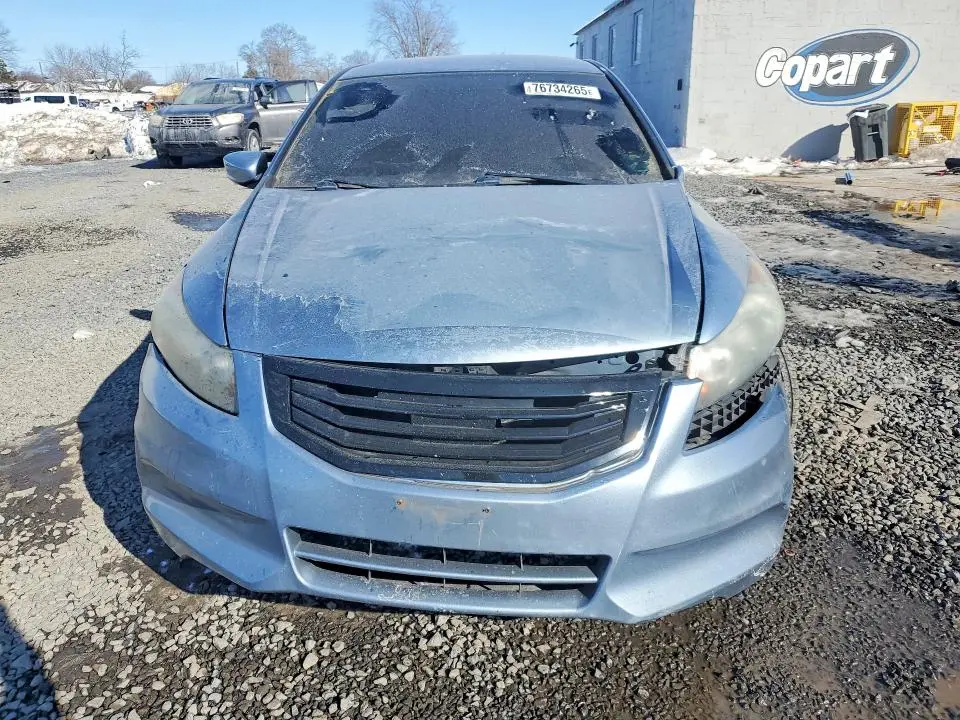 2011 HONDA ACCORD LX  