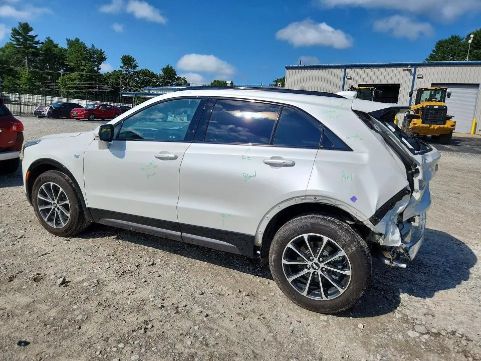 2024 CADILLAC XT4 SPORT  