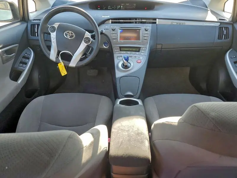 2012 TOYOTA PRIUS PLUG-IN   