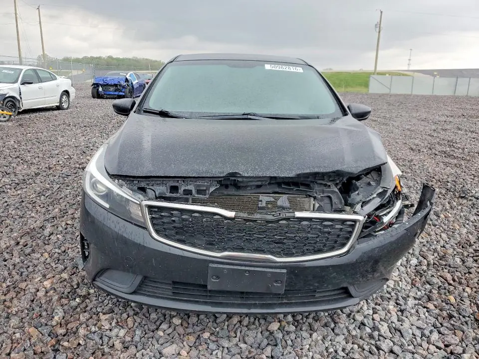2017 KIA FORTE LX  