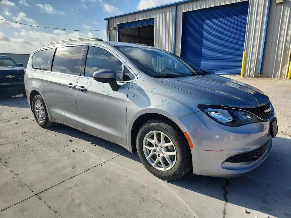2020 CHRYSLER VOYAGER LXI  