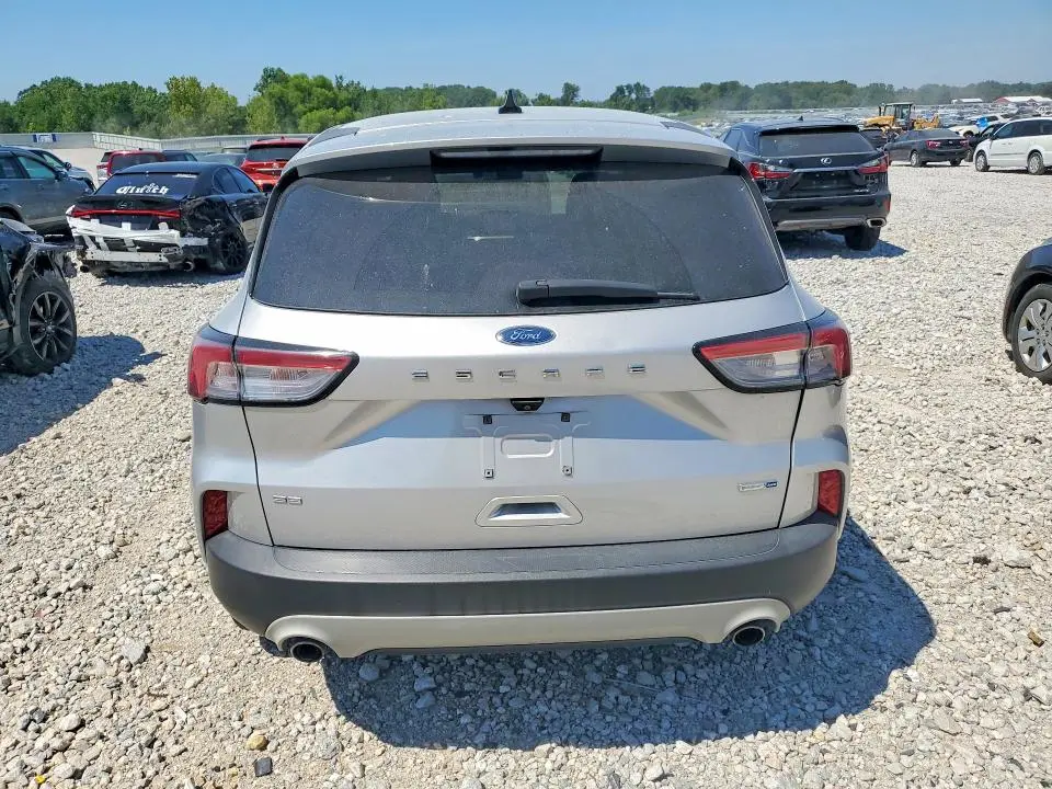 2020 FORD ESCAPE SE  
