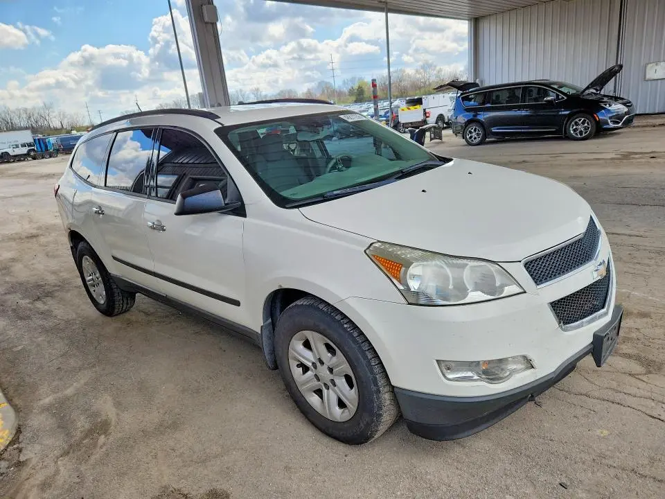 2011 CHEVROLET TRAVERSE LS  